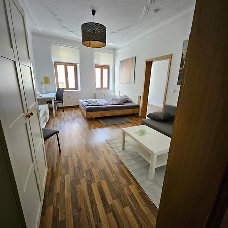 Ferienwohnung Apartment In Zittauer Stadtzentrum Innenstadt Innenring Top Lage - Wohnen Auf Zeit In Zittau - 1 Raum Wohnung Luaran gambar