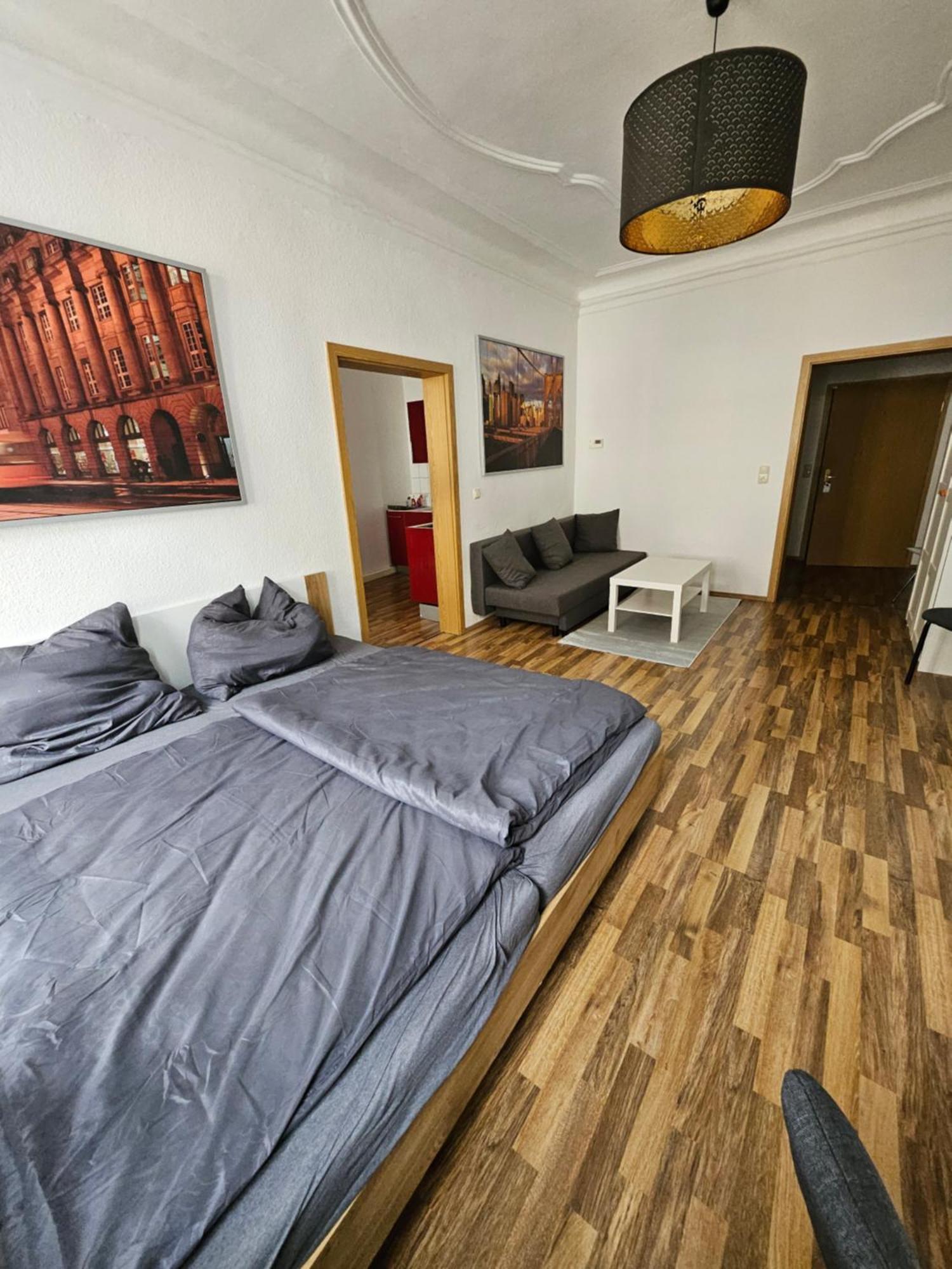 Ferienwohnung Apartment In Zittauer Stadtzentrum Innenstadt Innenring Top Lage - Wohnen Auf Zeit In Zittau - 1 Raum Wohnung Luaran gambar