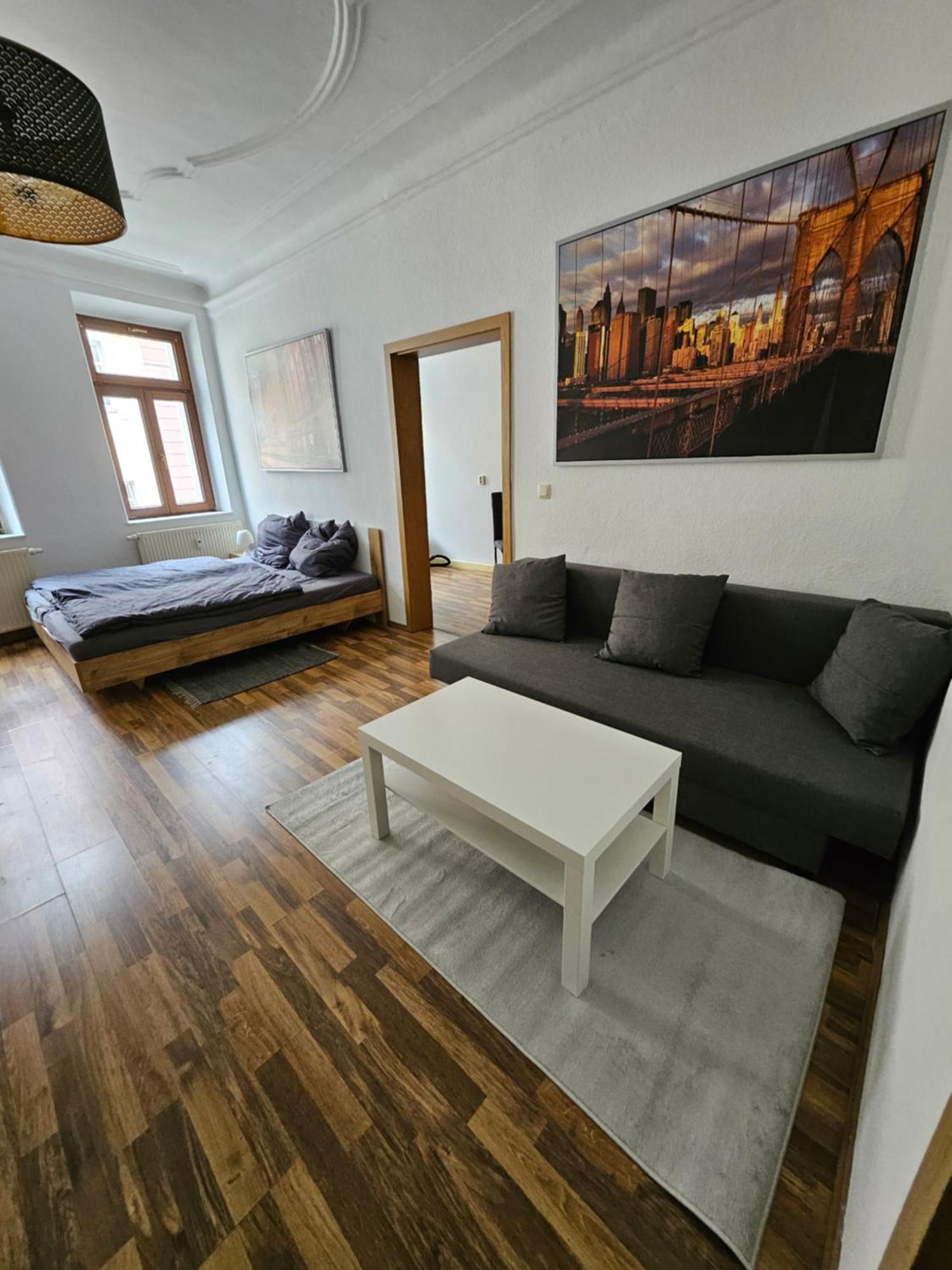 Ferienwohnung Apartment In Zittauer Stadtzentrum Innenstadt Innenring Top Lage - Wohnen Auf Zeit In Zittau - 1 Raum Wohnung Luaran gambar