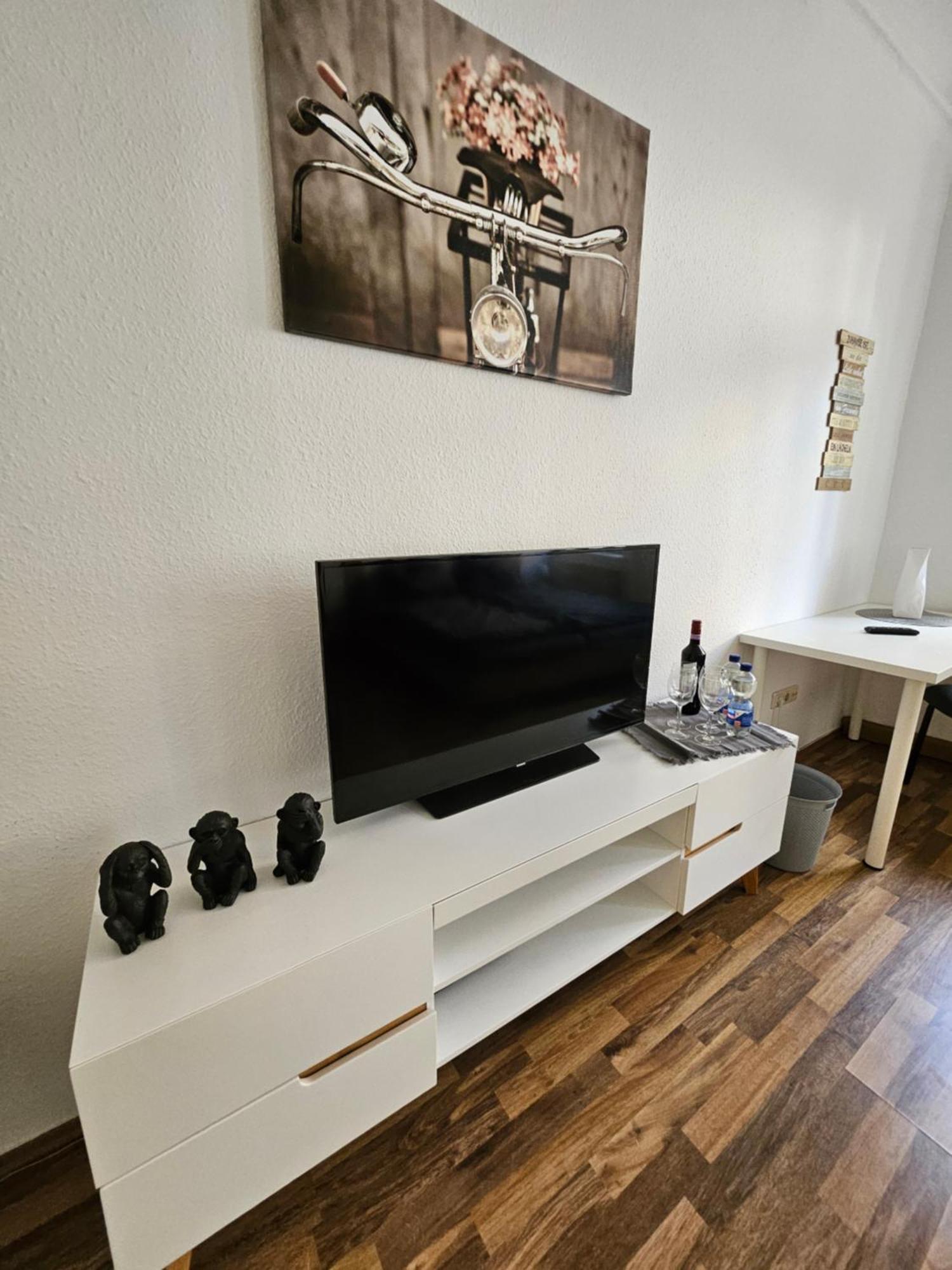 Ferienwohnung Apartment In Zittauer Stadtzentrum Innenstadt Innenring Top Lage - Wohnen Auf Zeit In Zittau - 1 Raum Wohnung Luaran gambar