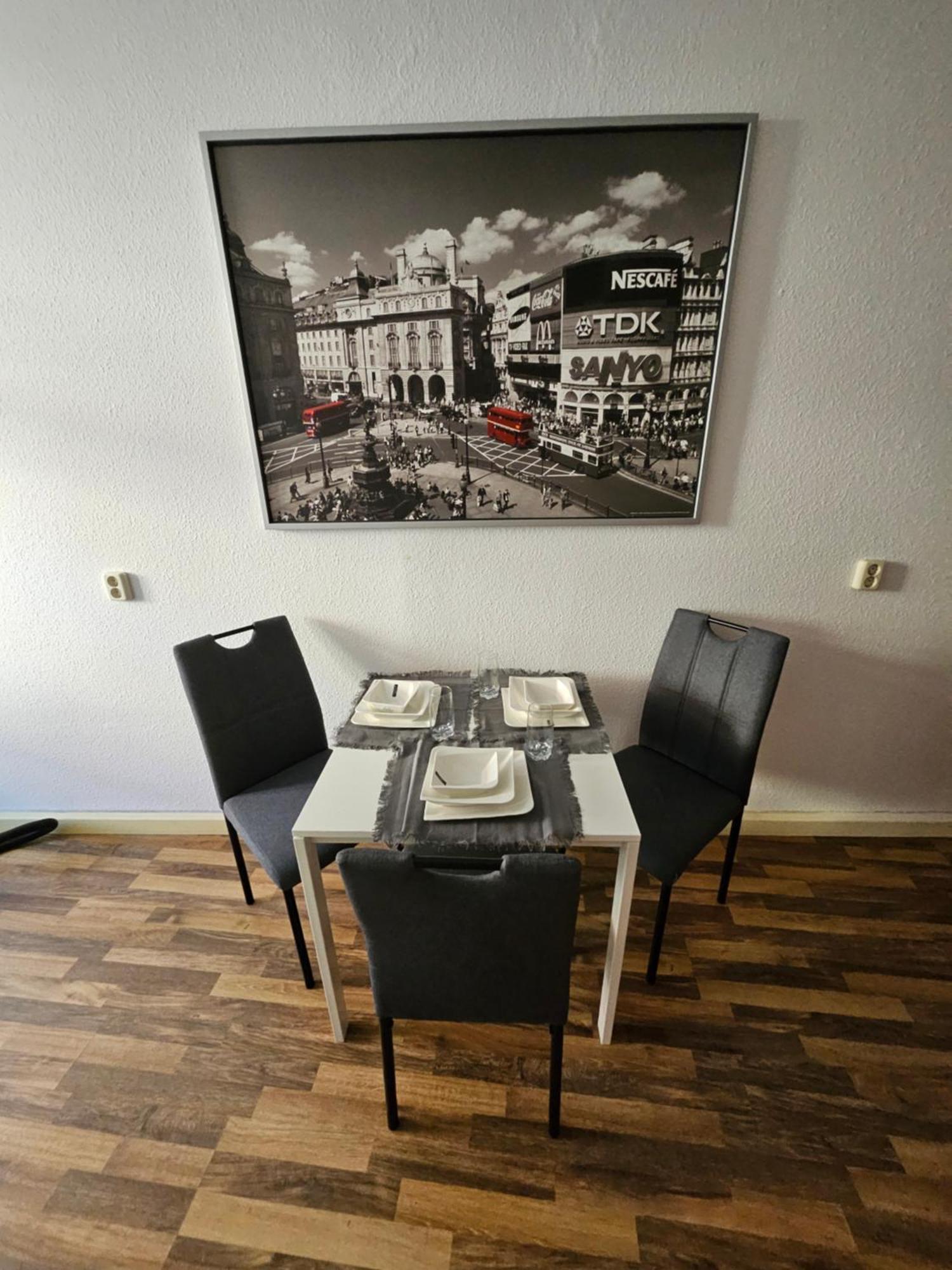 Ferienwohnung Apartment In Zittauer Stadtzentrum Innenstadt Innenring Top Lage - Wohnen Auf Zeit In Zittau - 1 Raum Wohnung Luaran gambar