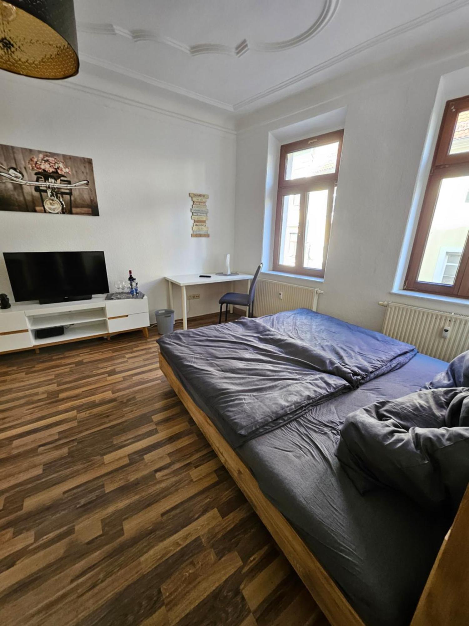 Ferienwohnung Apartment In Zittauer Stadtzentrum Innenstadt Innenring Top Lage - Wohnen Auf Zeit In Zittau - 1 Raum Wohnung Luaran gambar