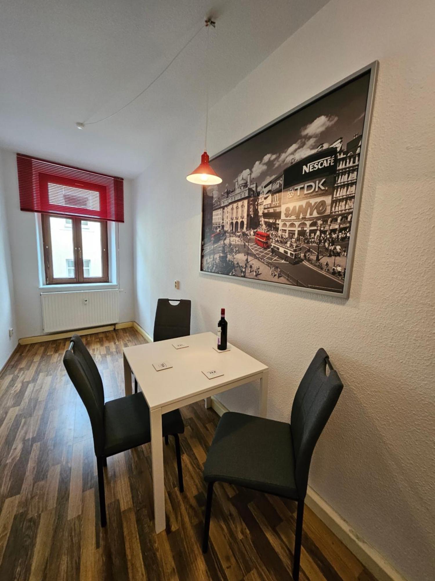 Ferienwohnung Apartment In Zittauer Stadtzentrum Innenstadt Innenring Top Lage - Wohnen Auf Zeit In Zittau - 1 Raum Wohnung Luaran gambar