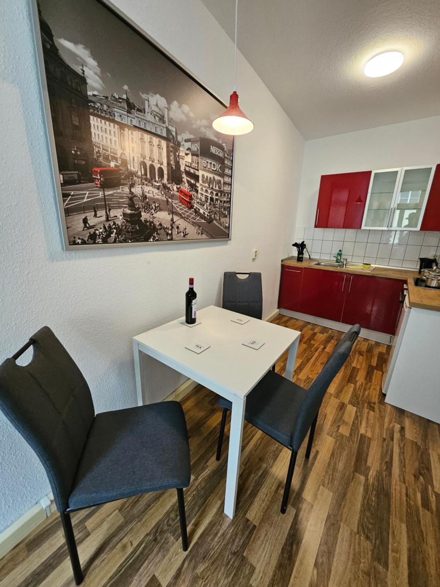 Ferienwohnung Apartment In Zittauer Stadtzentrum Innenstadt Innenring Top Lage - Wohnen Auf Zeit In Zittau - 1 Raum Wohnung Luaran gambar